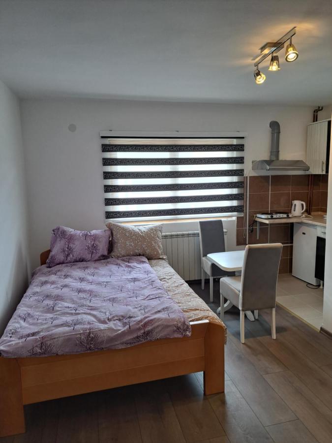 Apartments Neyla SJJ Exterior foto